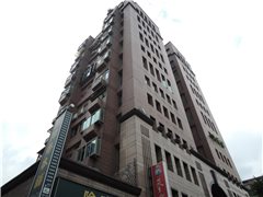 鄰近迪化街十連棟社區推薦-承德星光廣場，位於台北市大同區